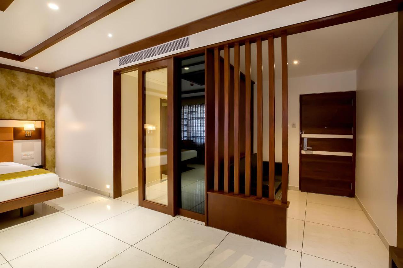 The Fern Residency Vijayapura Hotel Bijāpur Buitenkant foto
