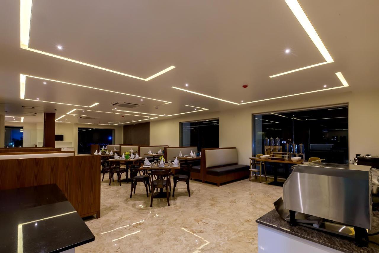 The Fern Residency Vijayapura Hotel Bijāpur Buitenkant foto