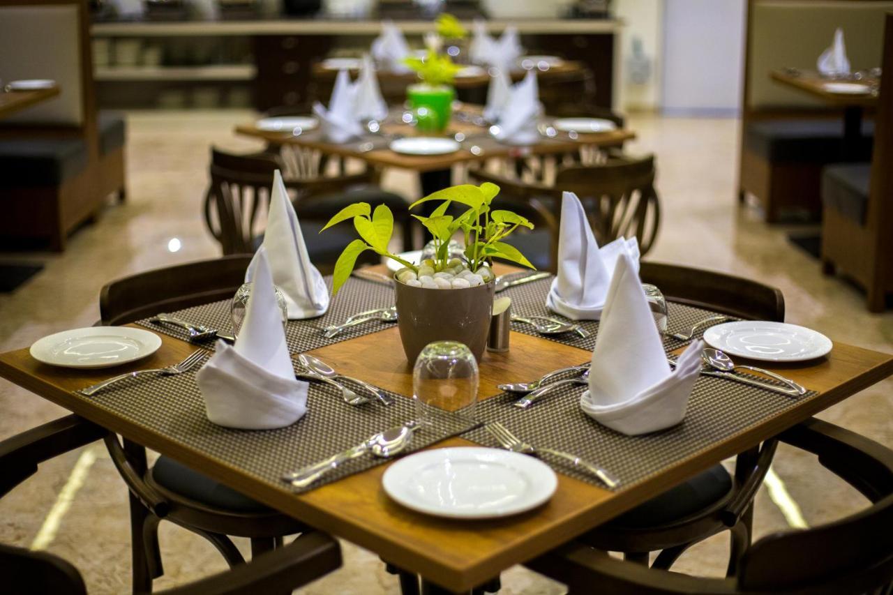 The Fern Residency Vijayapura Hotel Bijāpur Buitenkant foto